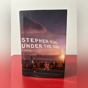 Stephen King 'Under the Dome' Novel - Black Cover